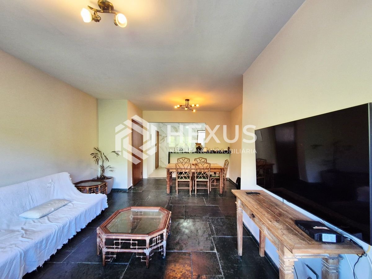 Foto 4 de Apartamento com varanda e lazer na beira mar das Pitangueiras, Guarujá