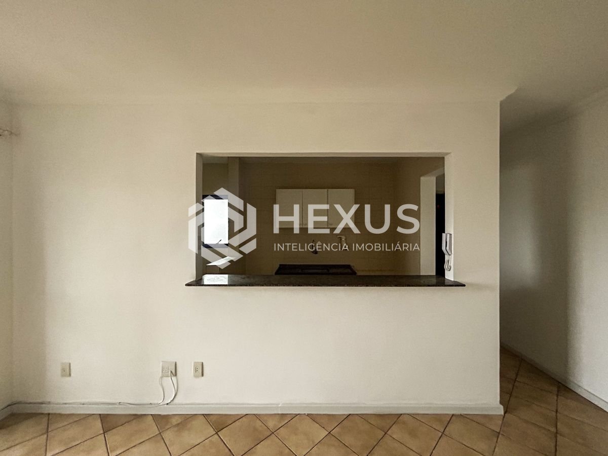 Foto 3 de Apartamento com varanda e lazer a 500m da praia na Enseada, Guarujá