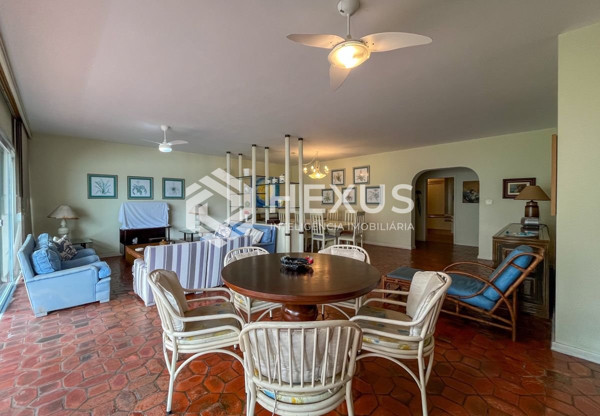 Foto 4 de Apartamento com varanda vista mar na beira mar da praia nas Pitangueiras, Guarujá