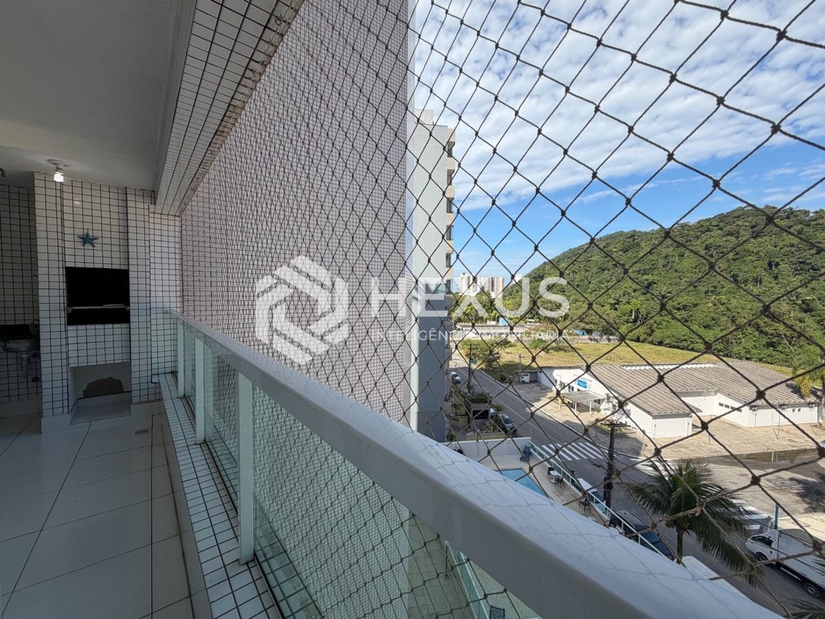 Foto 3 de Apartamento reformado com varanda e lazer na região do Jardim Tejereba na Enseada, Guarujá
