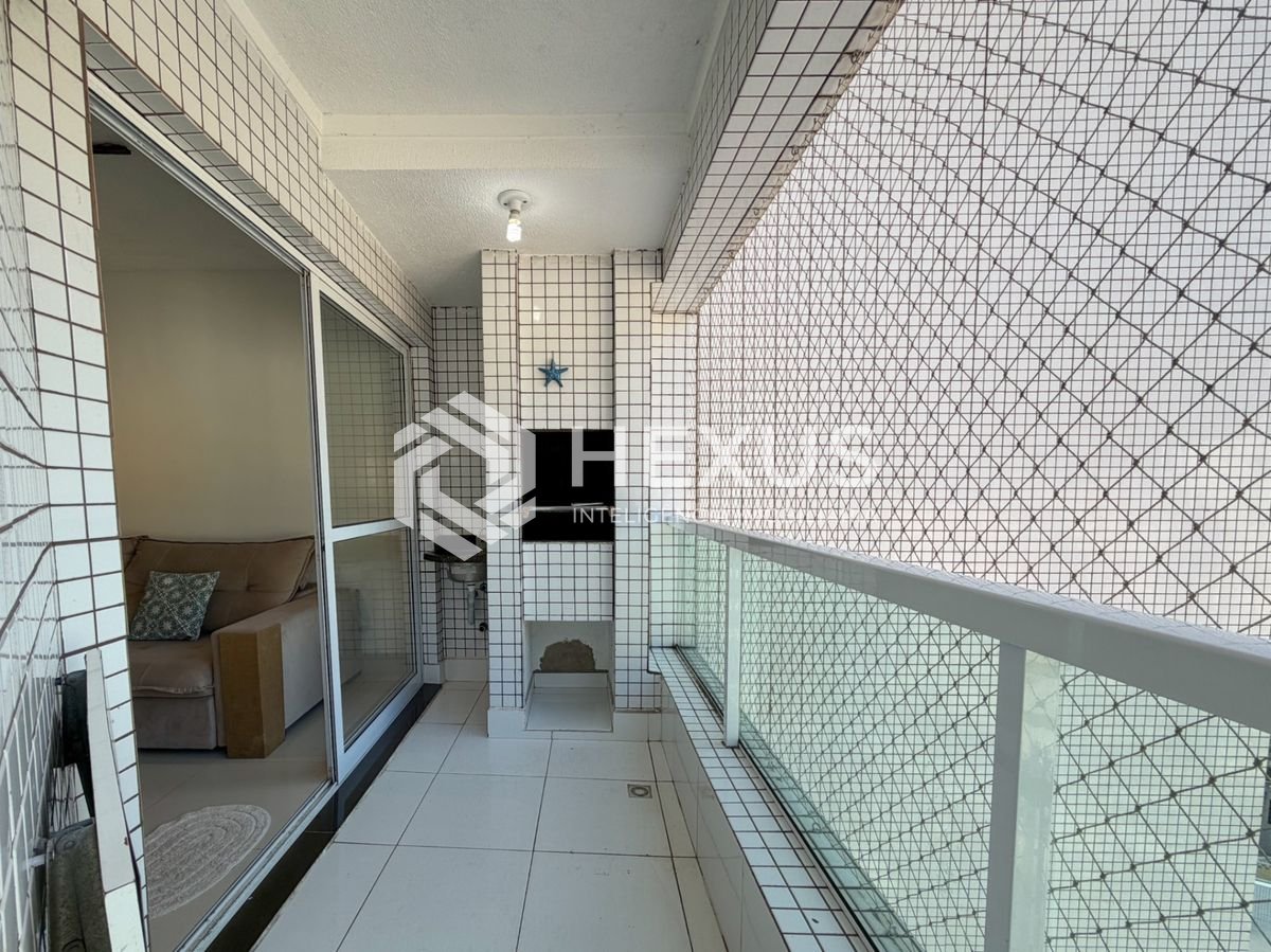Foto 2 de Apartamento reformado com varanda e lazer na região do Jardim Tejereba na Enseada, Guarujá