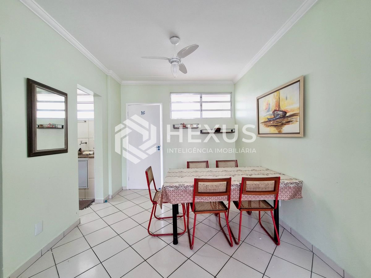 Foto 3 de Apartamento a 1 quadra da praia nas Pitangueiras, Guarujá