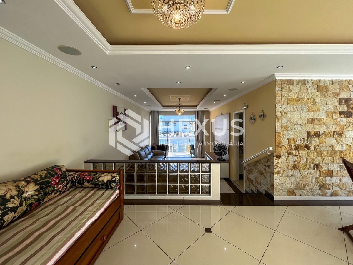 Foto 3 de Apartamento com varanda vista mar na beira mar da praia nas Pitangueiras, Guarujá