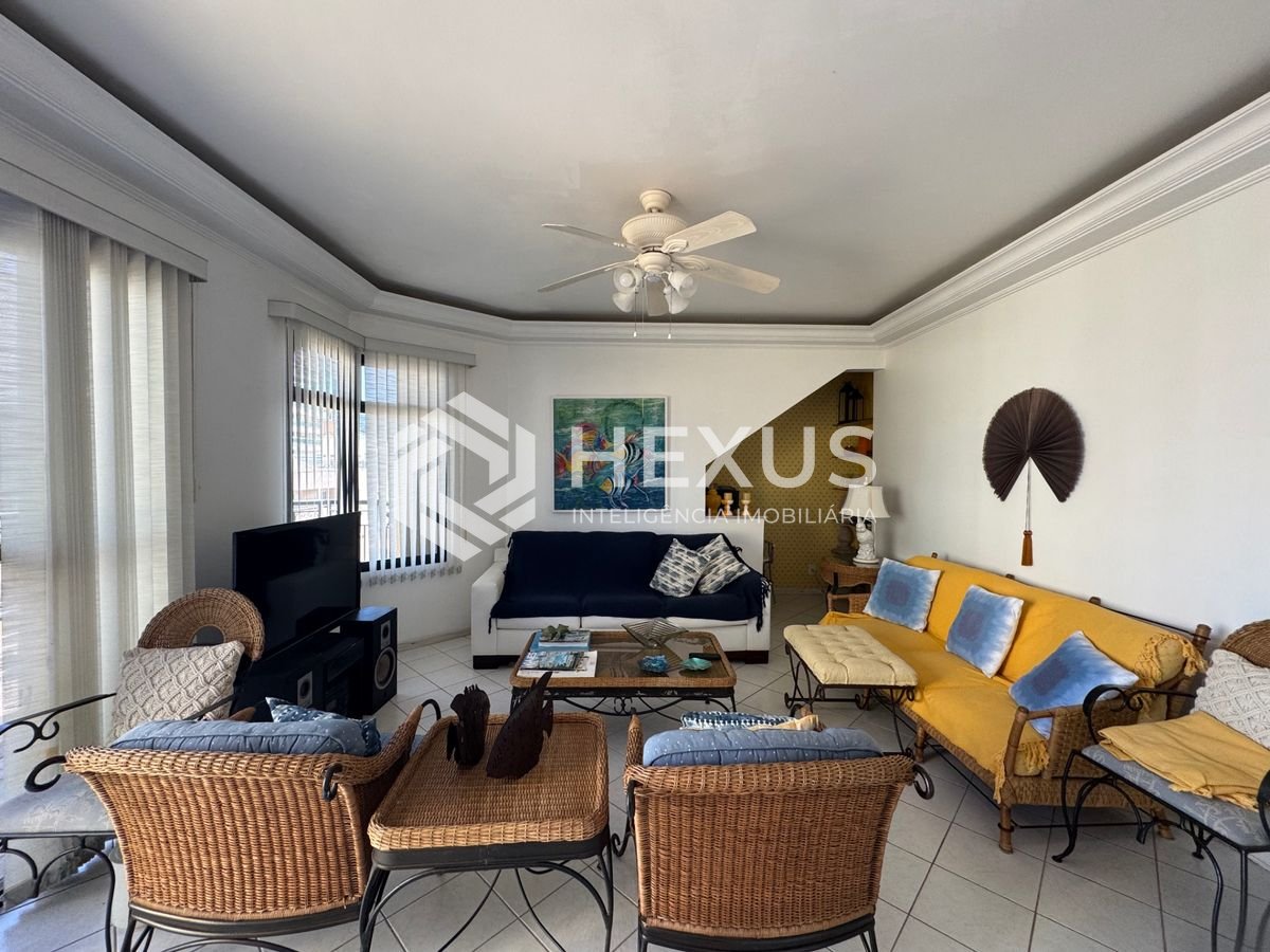 Foto 4 de Cobertura reformada com varanda gourmet vista mar e lazer na Enseada, Guarujá