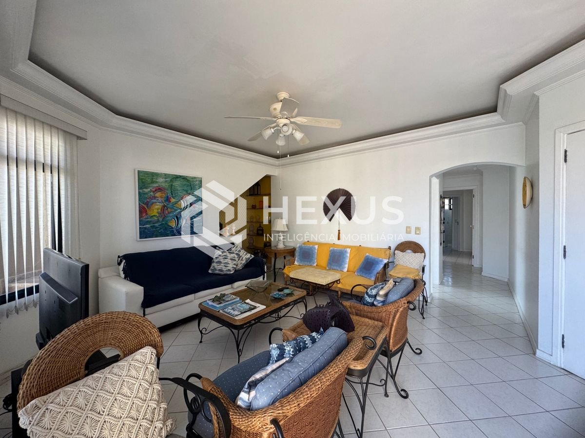 Foto 5 de Cobertura reformada com varanda gourmet vista mar e lazer na Enseada, Guarujá