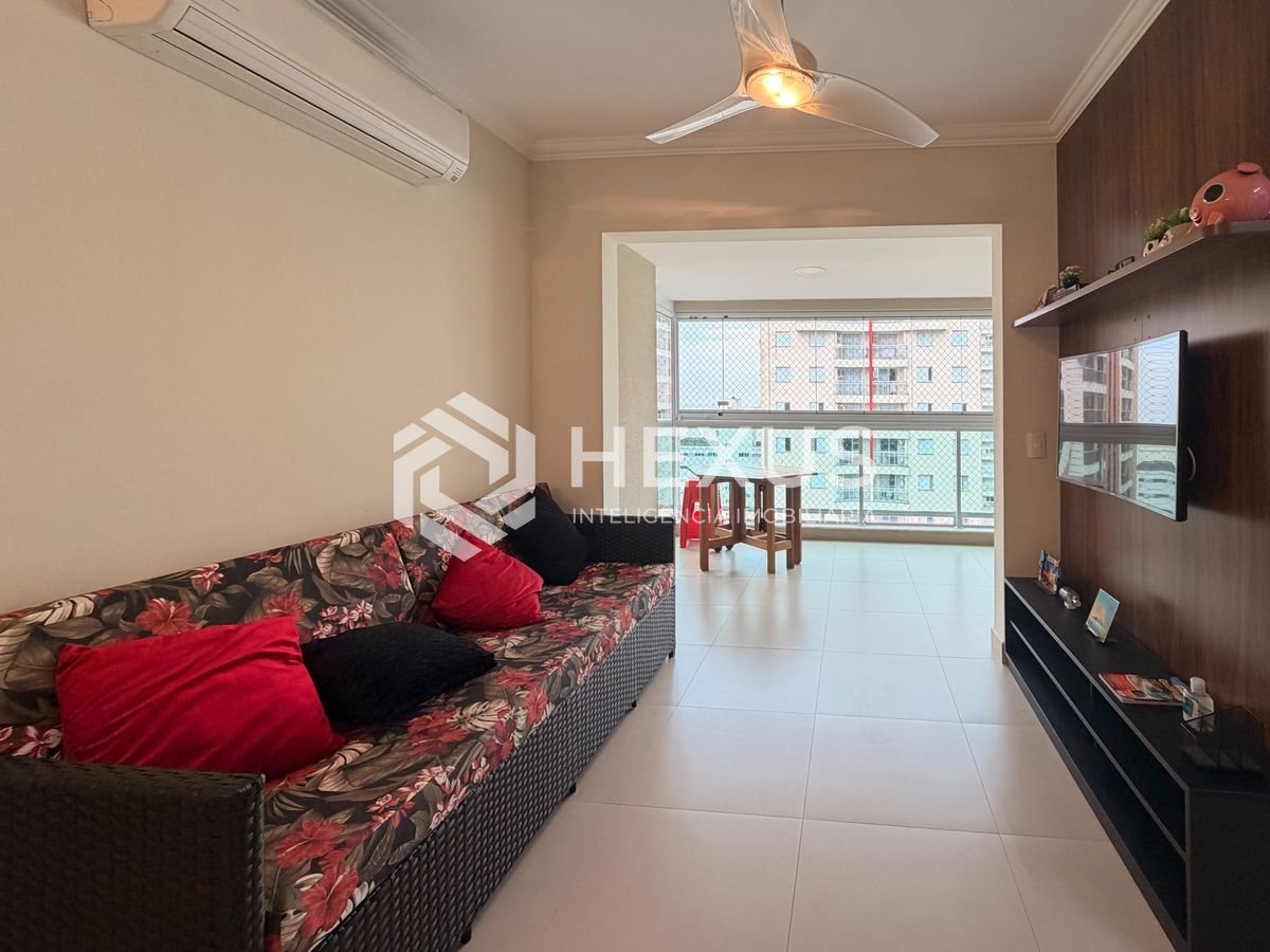 Foto 4 de Apartamento reformado com varanda gourmet vista mar parcial e lazer a 100m da praia nas Pitangueiras, Guarujá