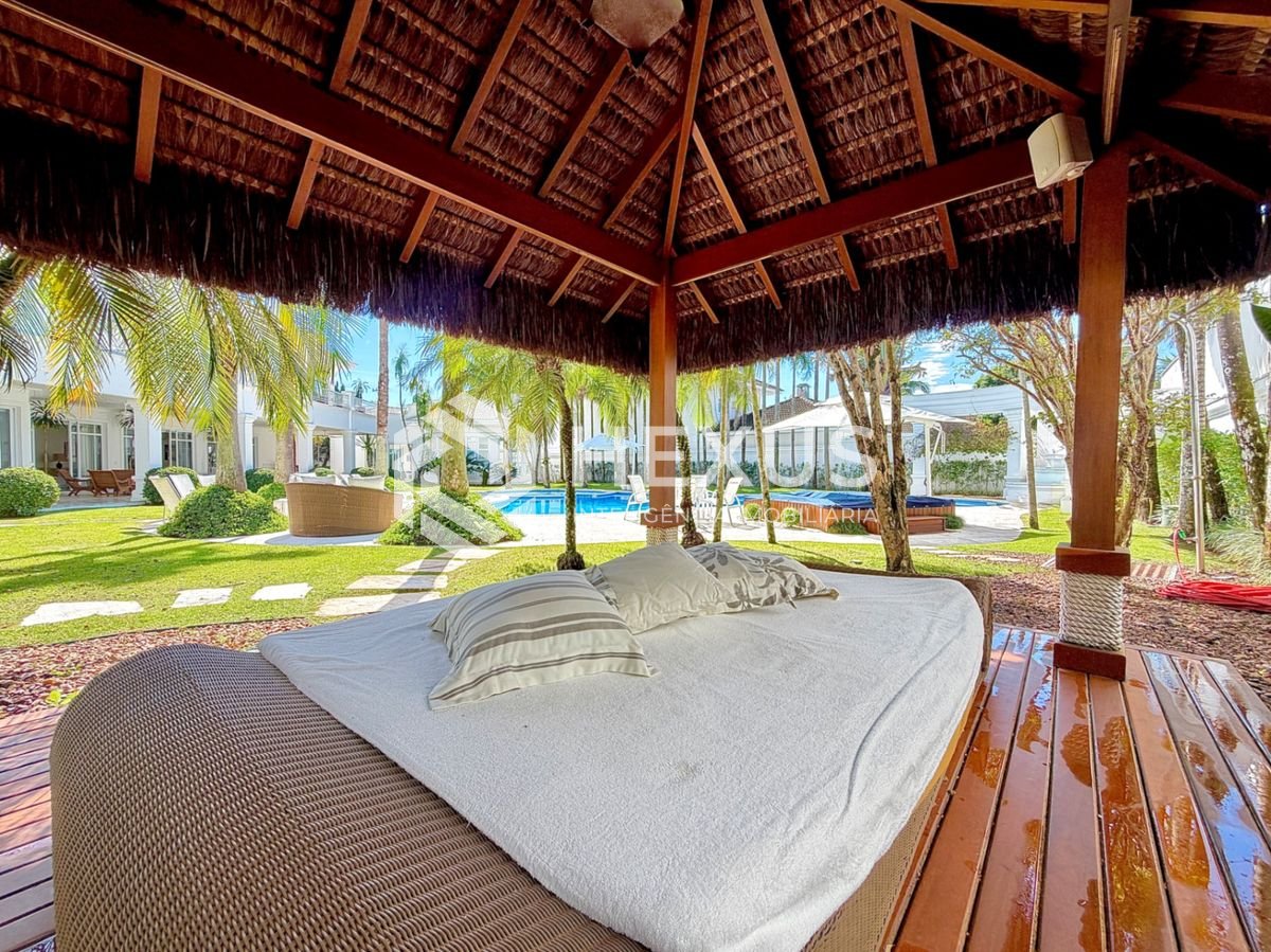 Foto 5 de Casa de alto padrão com piscina e área gourmet no Acapulco, Guarujá-SP