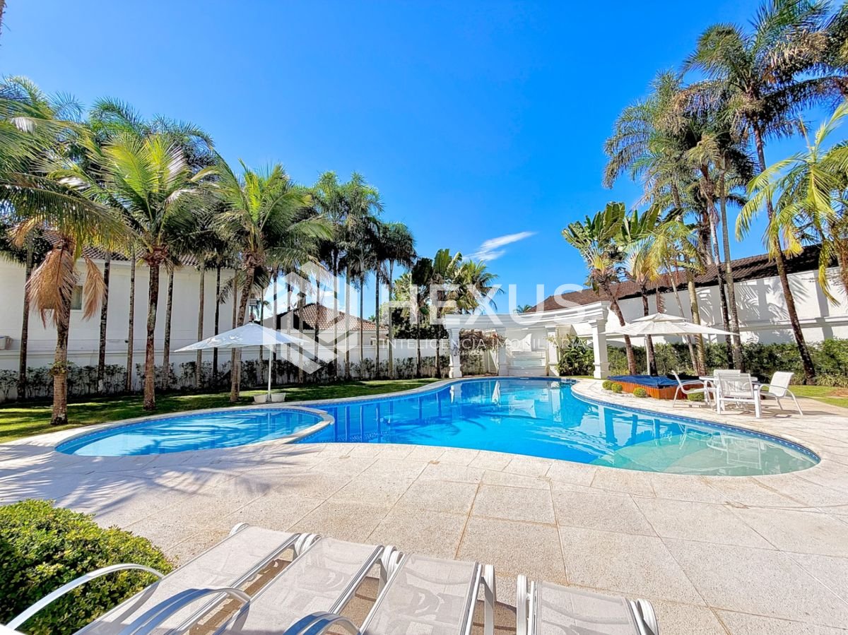 Foto 3 de Casa de alto padrão com piscina e área gourmet no Acapulco, Guarujá-SP