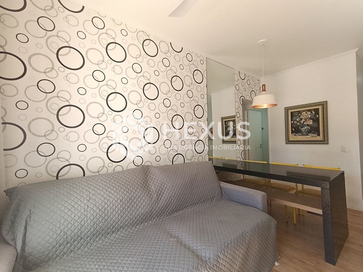 Foto 5 de Apartamento reformado com varanda e lazer a 150m da praia na região do Aquário na Enseada, Guarujá