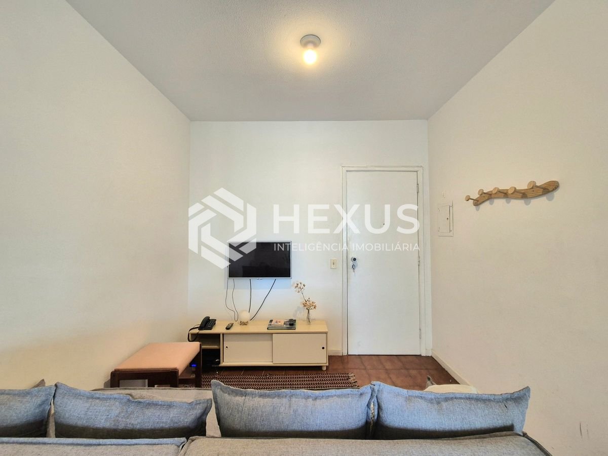 Foto 5 de Apartamento com varanda e lazer a 1 quadra da praia nas Pitangueiras, Guarujá