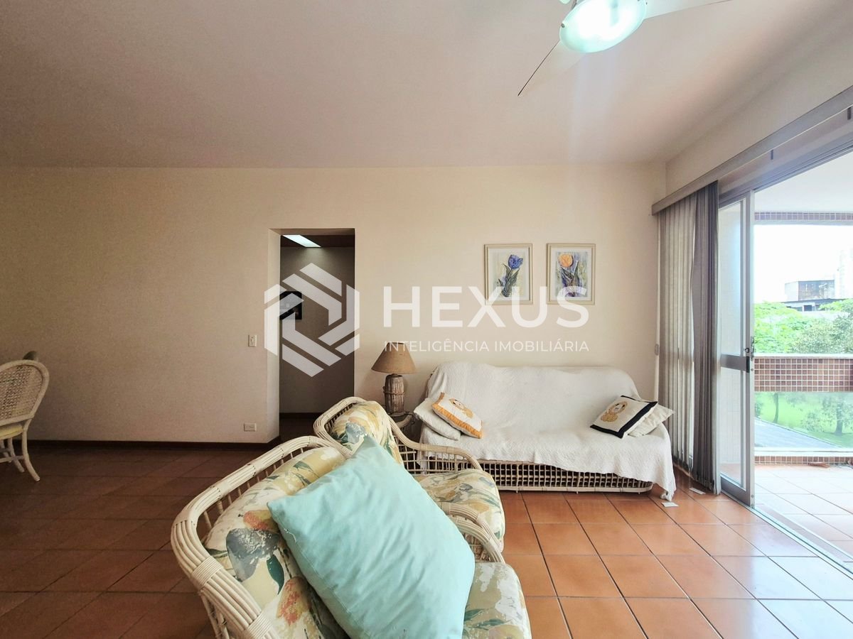 Foto 5 de Apartamento com varanda vista mar e lazer na beira das Pitangueiras, Guarujá