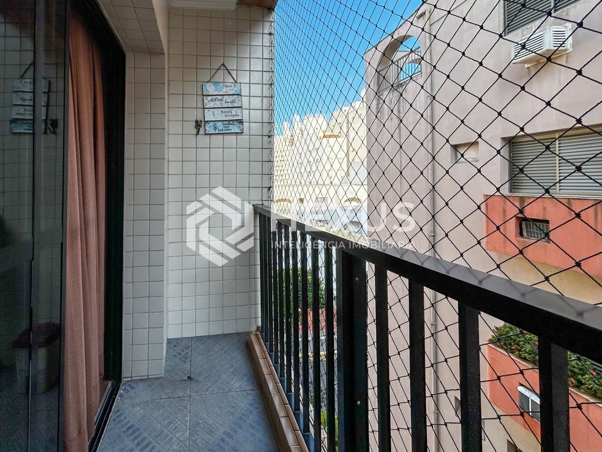 Foto 5 de Apartamento com varanda e lazer a 200m da praia no Jardim Astúrias, Guarujá