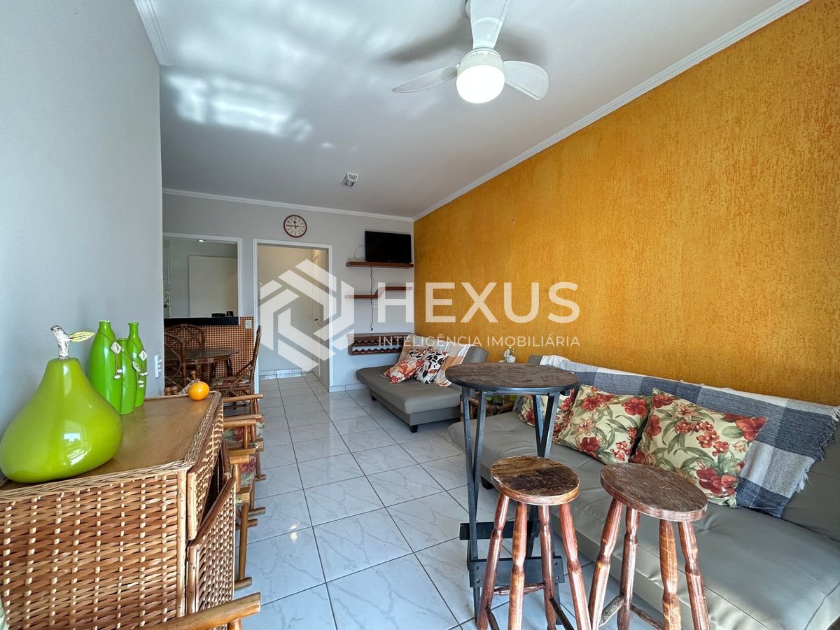 Foto 5 de Apartamento com varanda a 300m da praia na região do Tortugas na Enseada, Guarujá