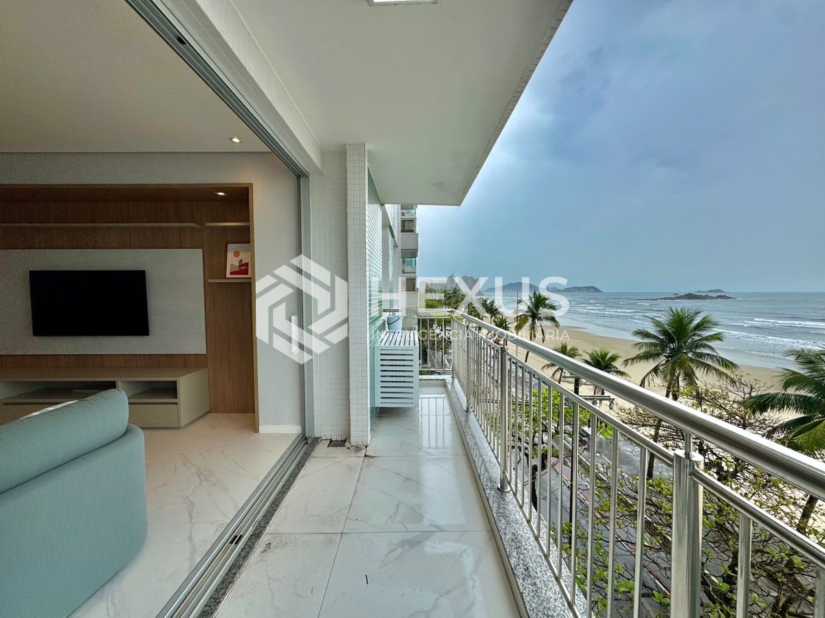 Foto 4 de Apartamento frente mar com varanda vista mar e lazer nas Pitangueiras, Guarujá