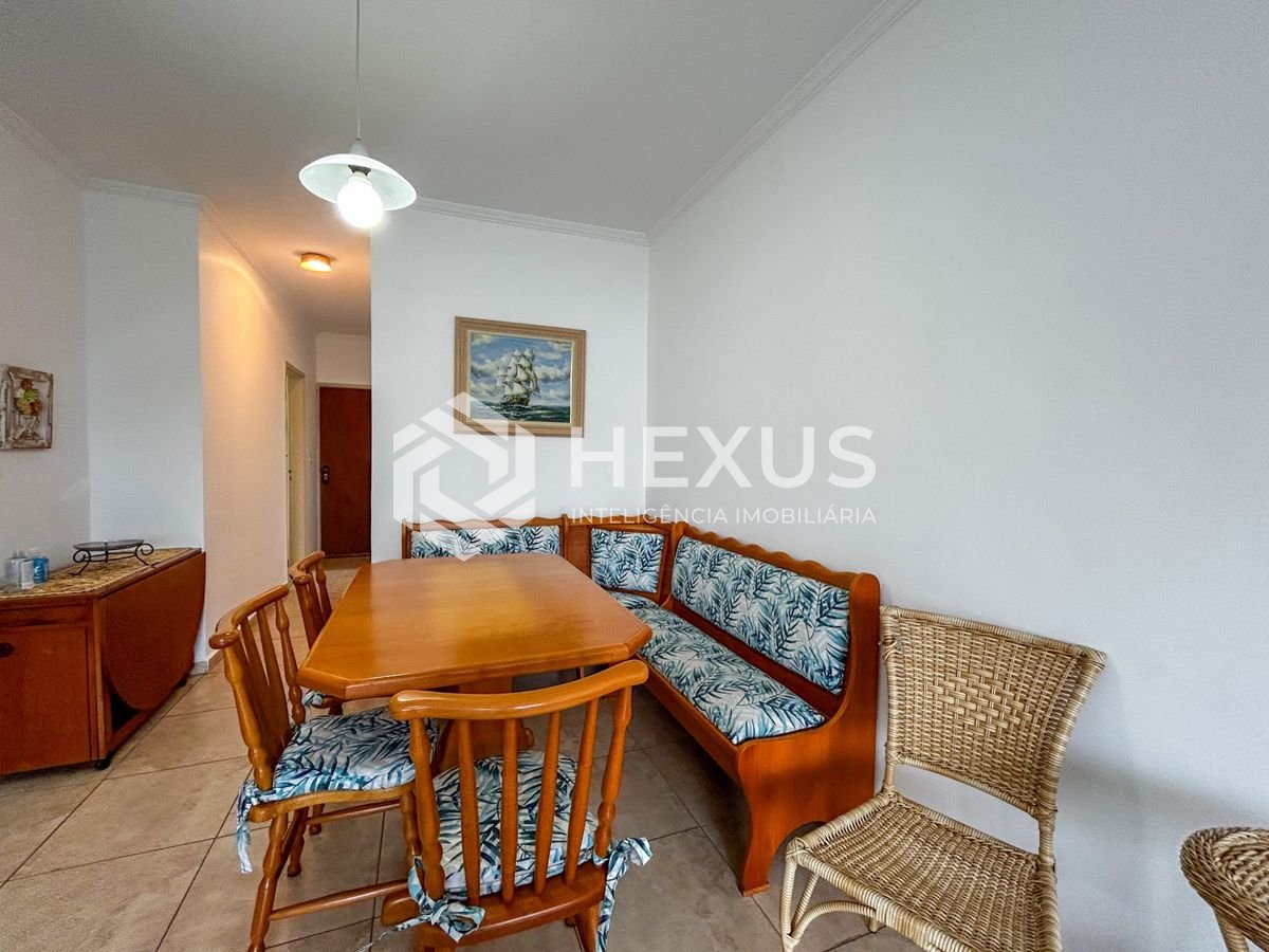 Foto 5 de Apartamento com varanda a 500m da praia na Enseada, Guarujá