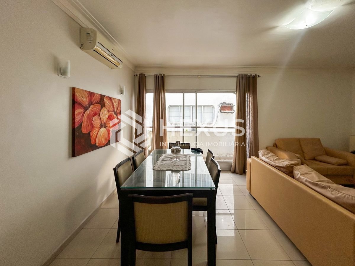 Foto 5 de Apartamento com varanda a 200m da praia na Enseada, Guarujá