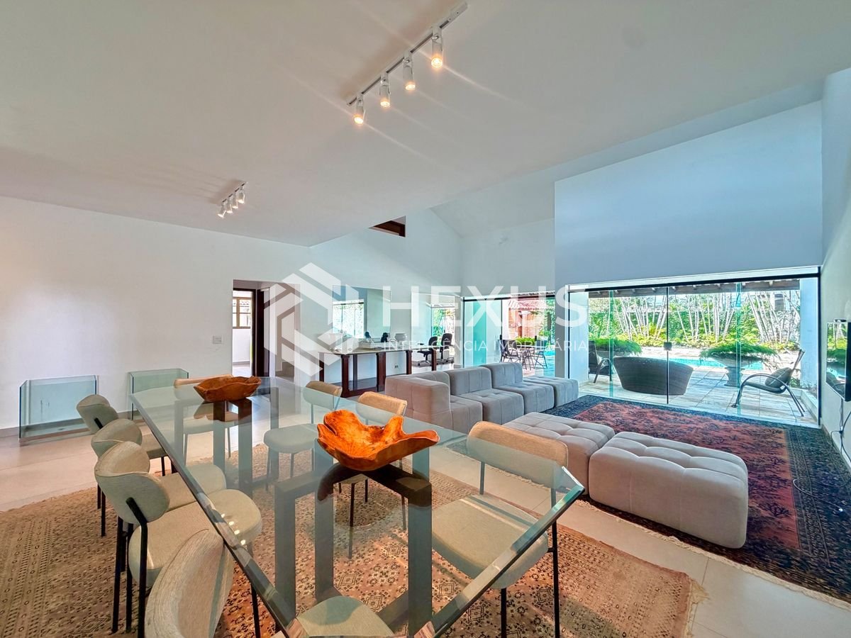 Foto 3 de Casa reformada com varanda piscina e área gourmet no Acapulco, Guarujá