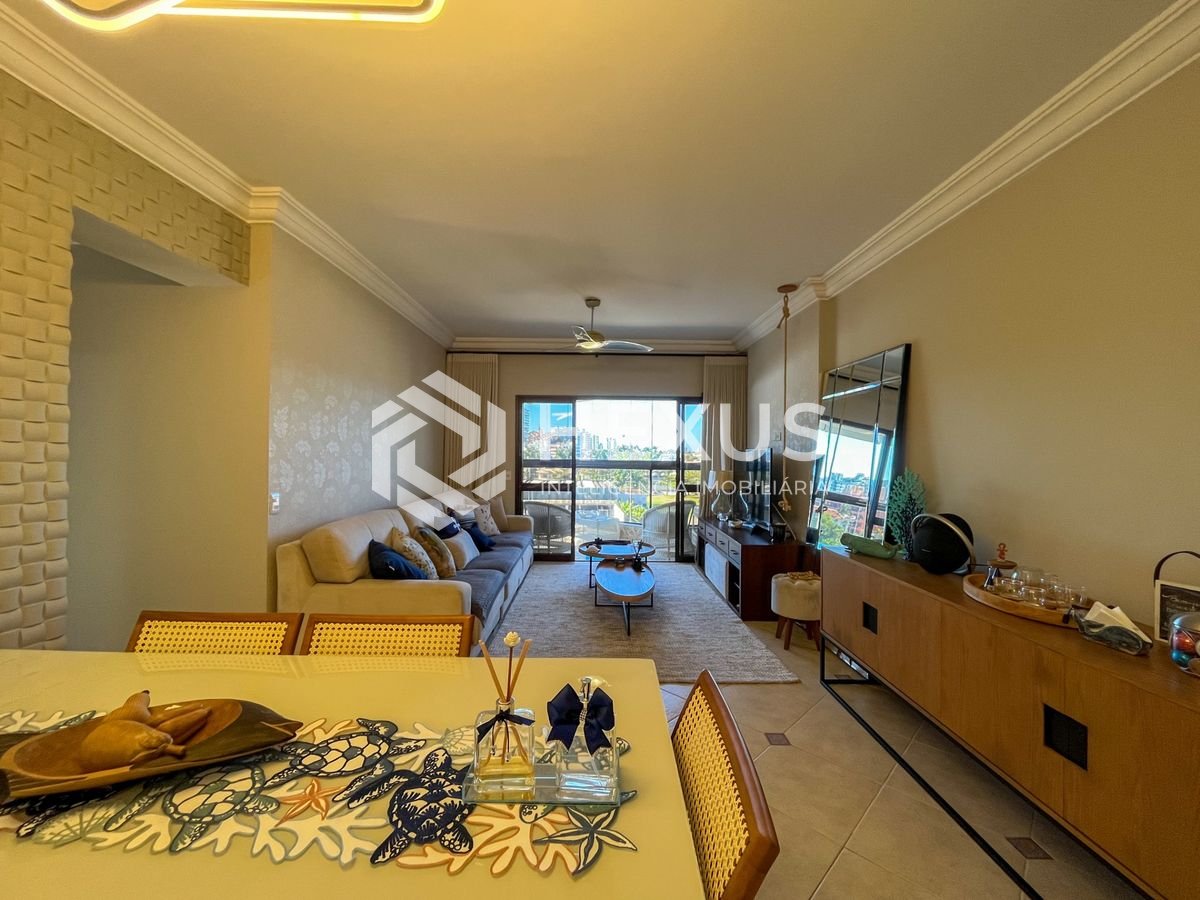 Foto 3 de Apartamento com varanda e lazer na beira mar da Praia da Enseada, Guaruja