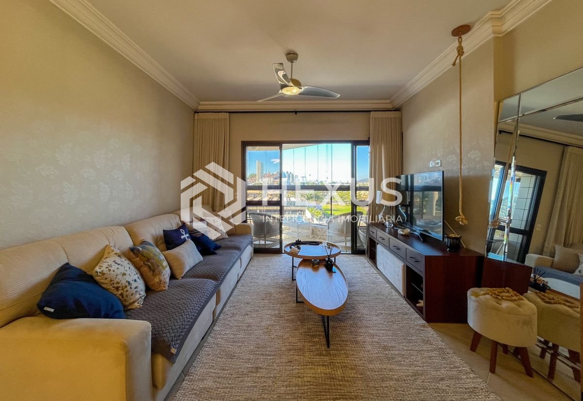 Foto 5 de Apartamento com varanda e lazer na beira mar da Praia da Enseada, Guaruja