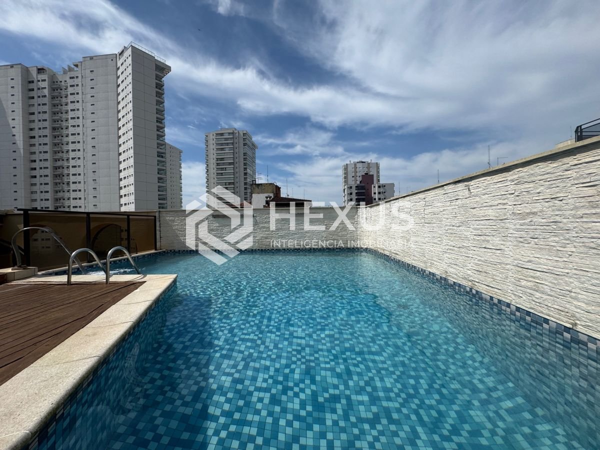 Apartamento com varanda e lazer a 350m da praia na Enseada, Guarujá