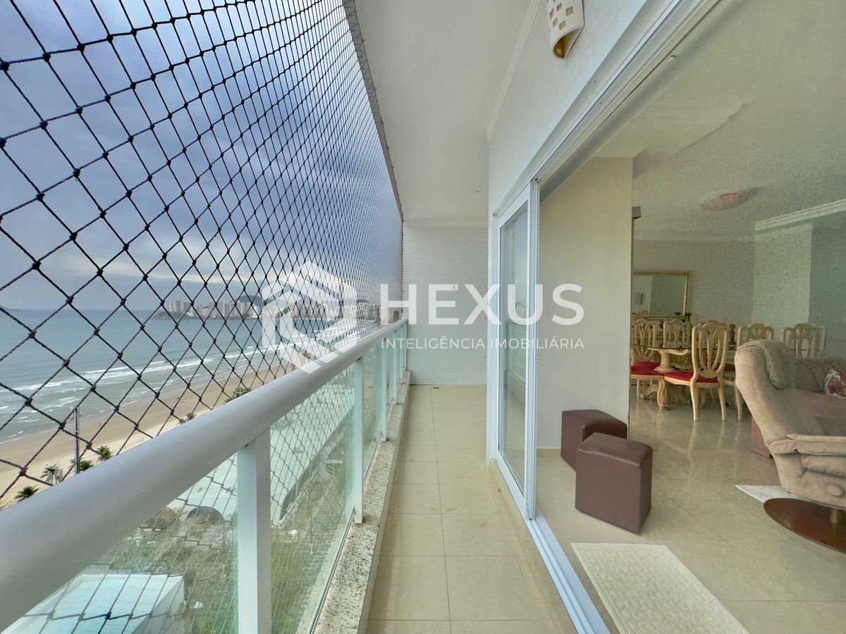 Foto 4 de Apartamento reformado frente mar com varanda vista mar e lazer nas Pitangueiras, Guarujá