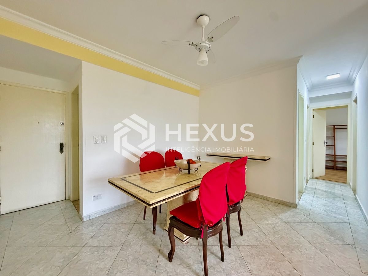 Foto 5 de Apartamento com varanda e lazer a 500m da praia no Jardim Astúrias, Guarujá