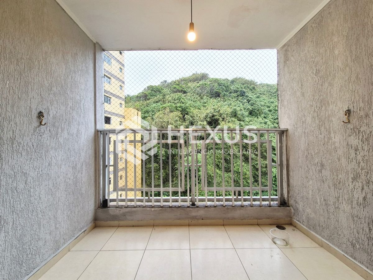 Foto 2 de Apartamento com varanda nas Pitangueiras, Guarujá