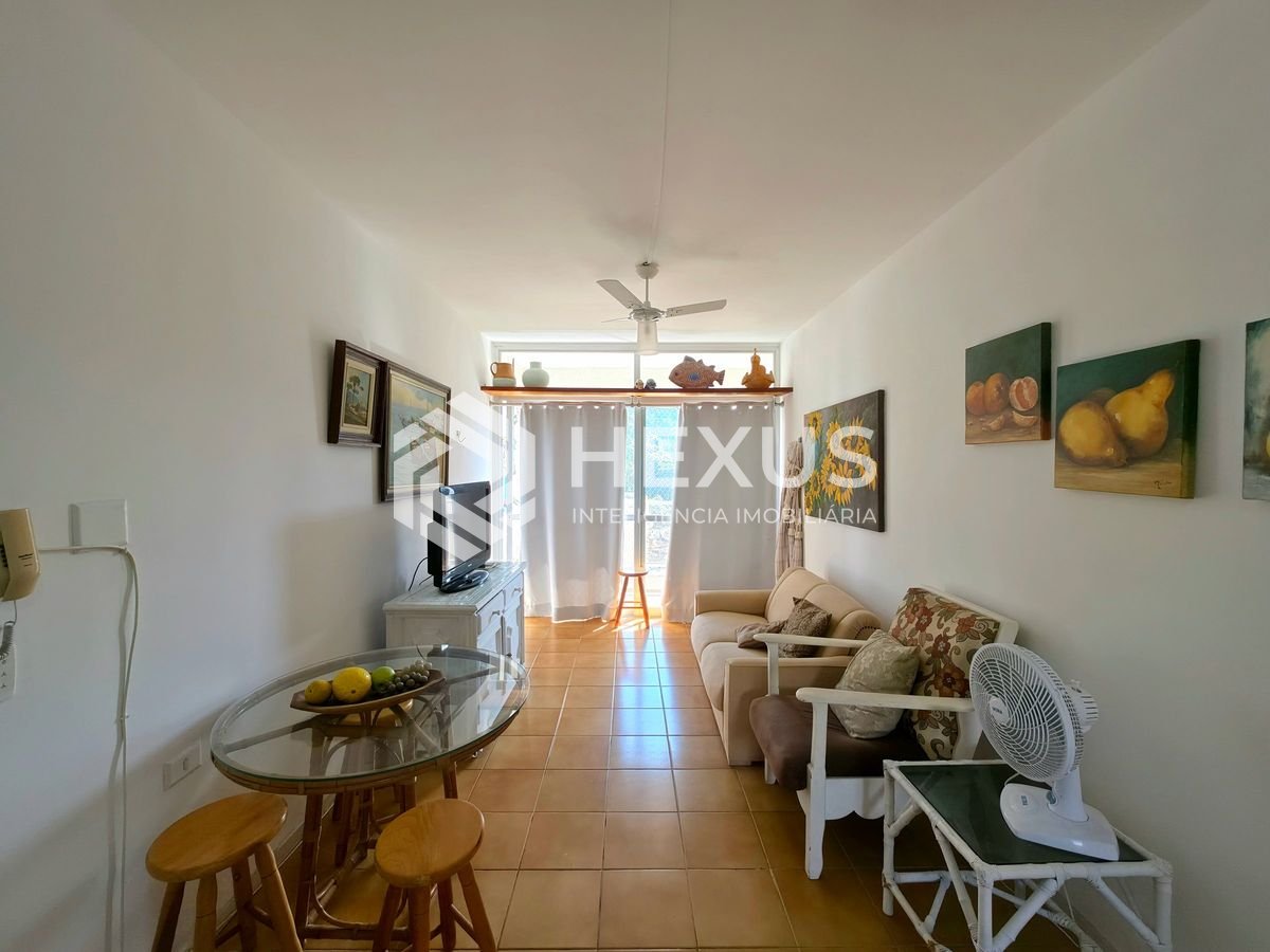 Foto 2 de Apartamento com varanda e lazer a 2 quadras da praia nas Pitangueiras, Guarujá