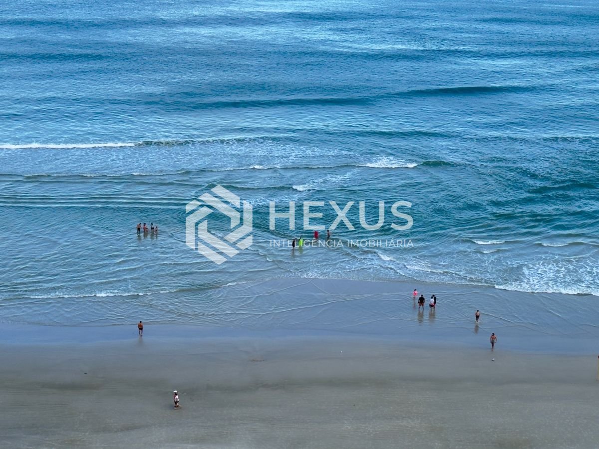 Foto 4 de Apartamento frente mar com varanda vista mar nas Pitangueiras, Guarujá