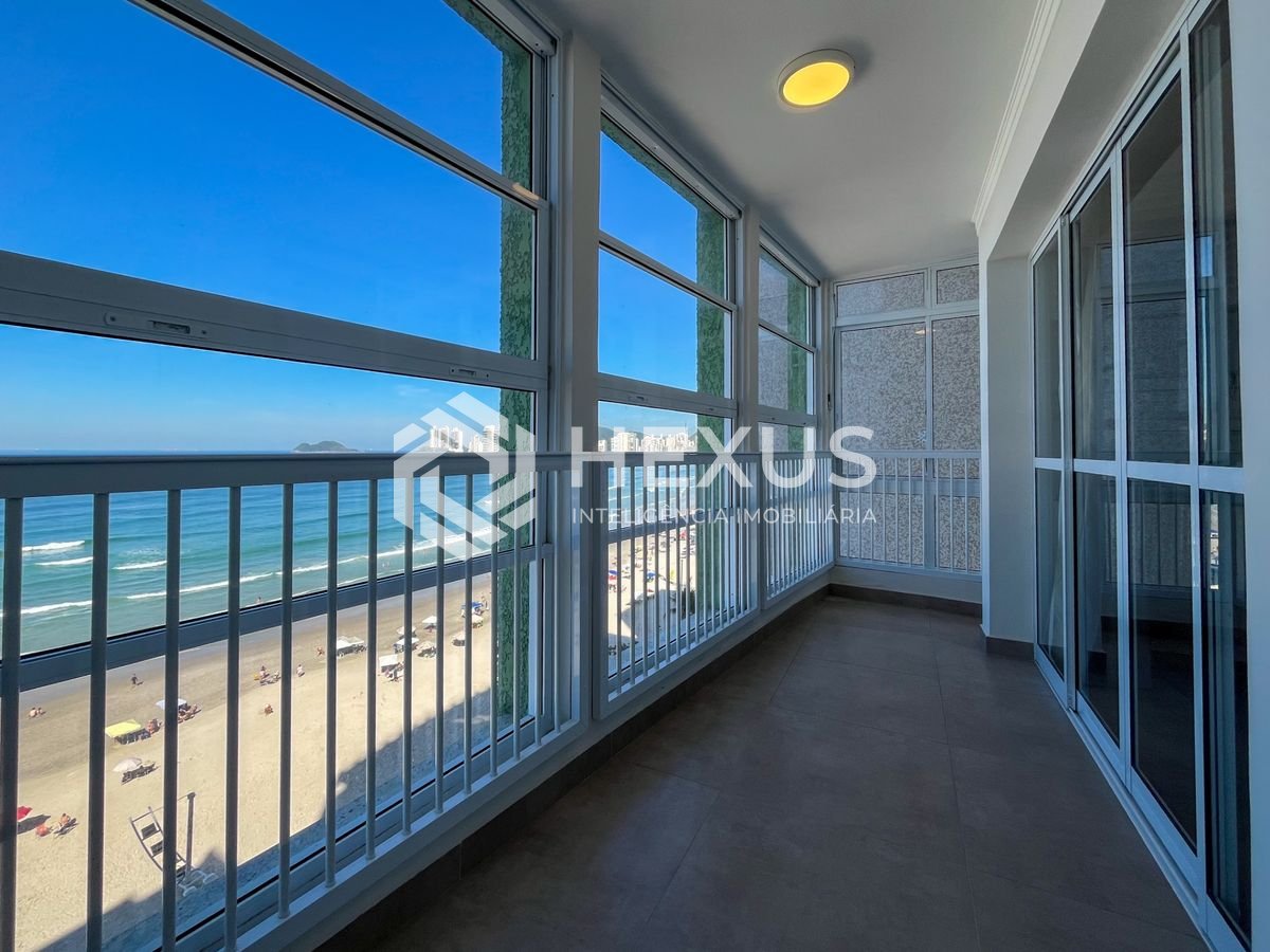 Foto 4 de Apartamento frente mar com varanda vista mar e lazer nas Pitangueiras, Guarujá
