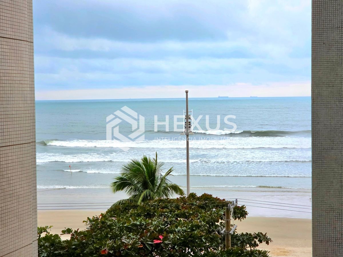Foto 2 de Apartamento frente mar com vista mar nas Pitangueiras, Guarujá