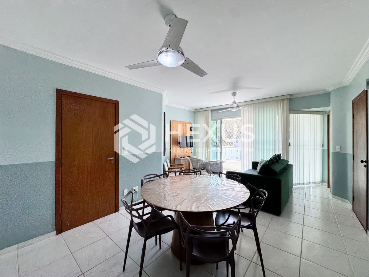 Foto 3 de Apartamento reformado com varanda a 160m da praia no Jardim Astúrias, Guarujá