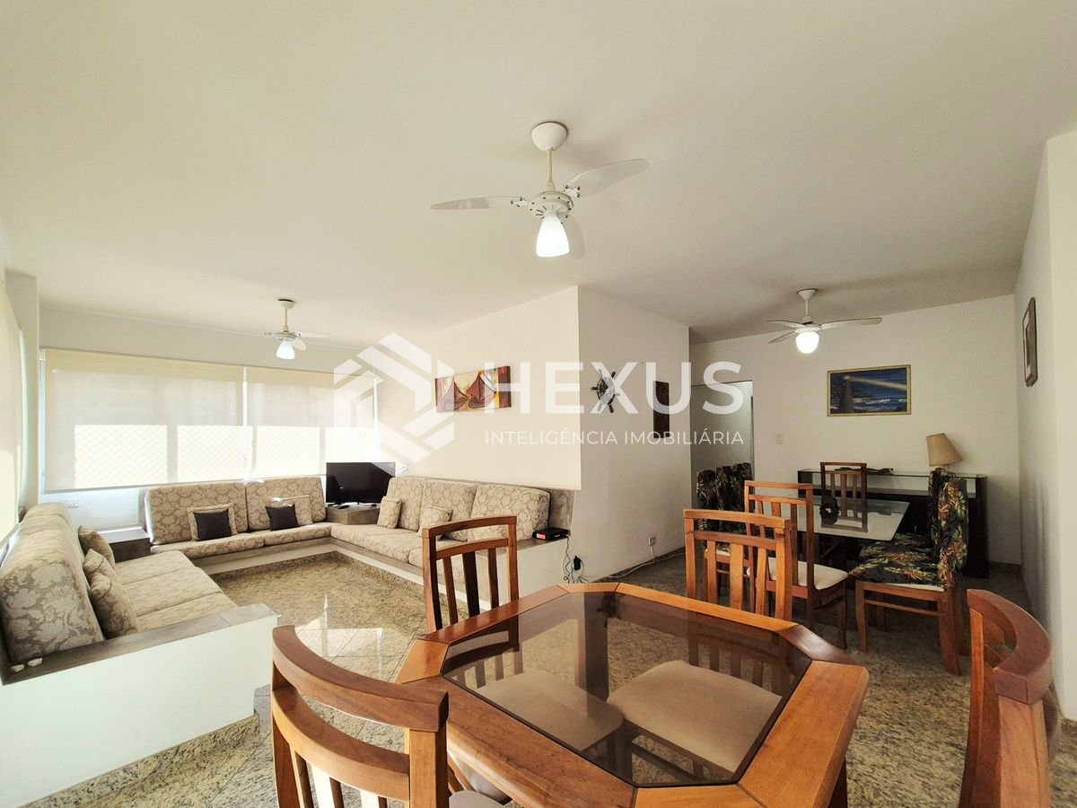 Foto 3 de Apartamento com varanda vista mar a 1 quadra da praia nas Pitangueiras, Guarujá