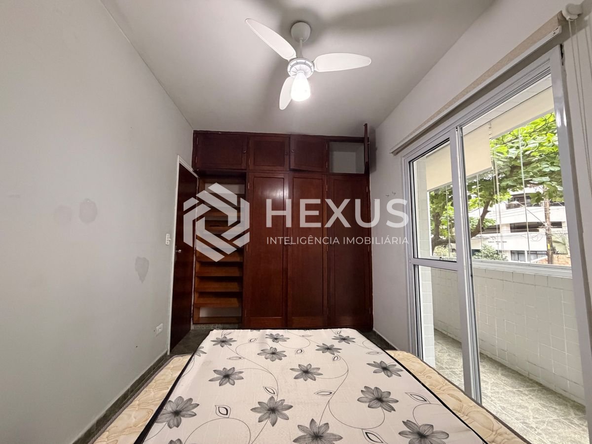 Foto 5 de Apartamento com varanda e lazer a 200m da praia no Jardim Astúrias, Guarujá