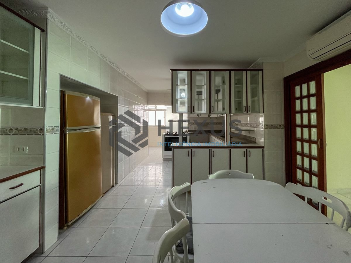 Foto 31 de Apartamento com varanda e lazer nas Pitangueiras, Guarujá