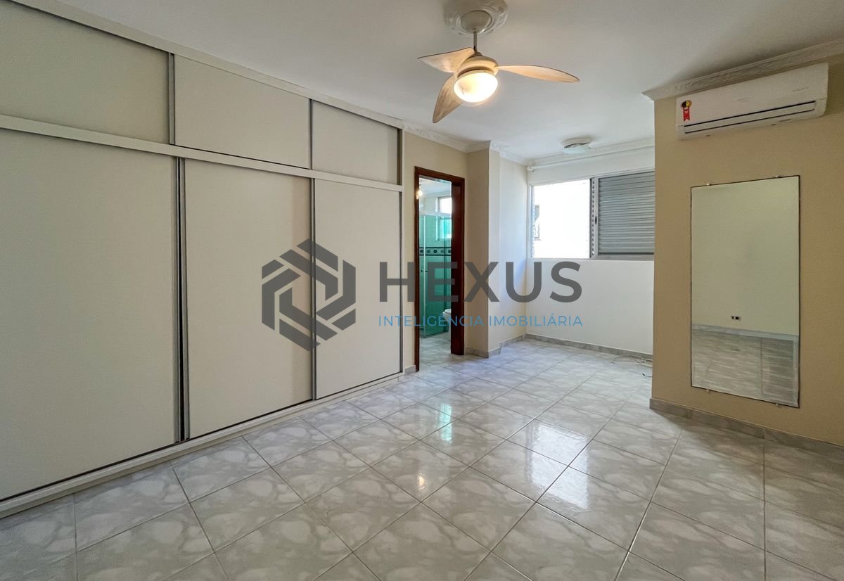 Foto 23 de Apartamento com varanda e lazer nas Pitangueiras, Guarujá