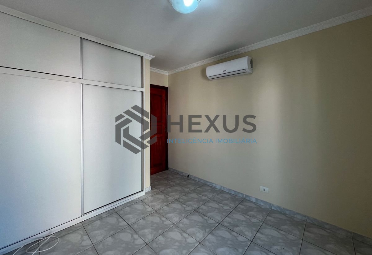 Foto 13 de Apartamento com varanda e lazer nas Pitangueiras, Guarujá
