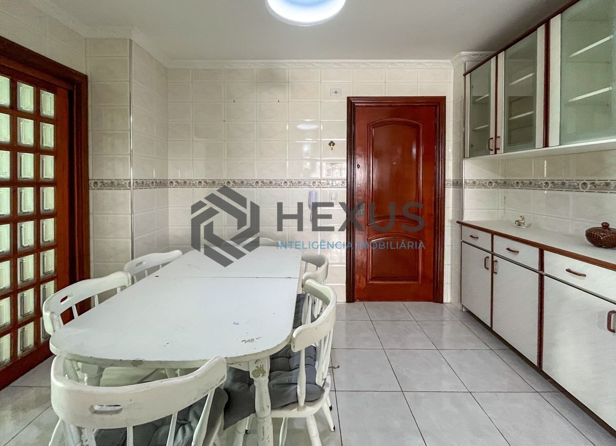 Foto 32 de Apartamento com varanda e lazer nas Pitangueiras, Guarujá