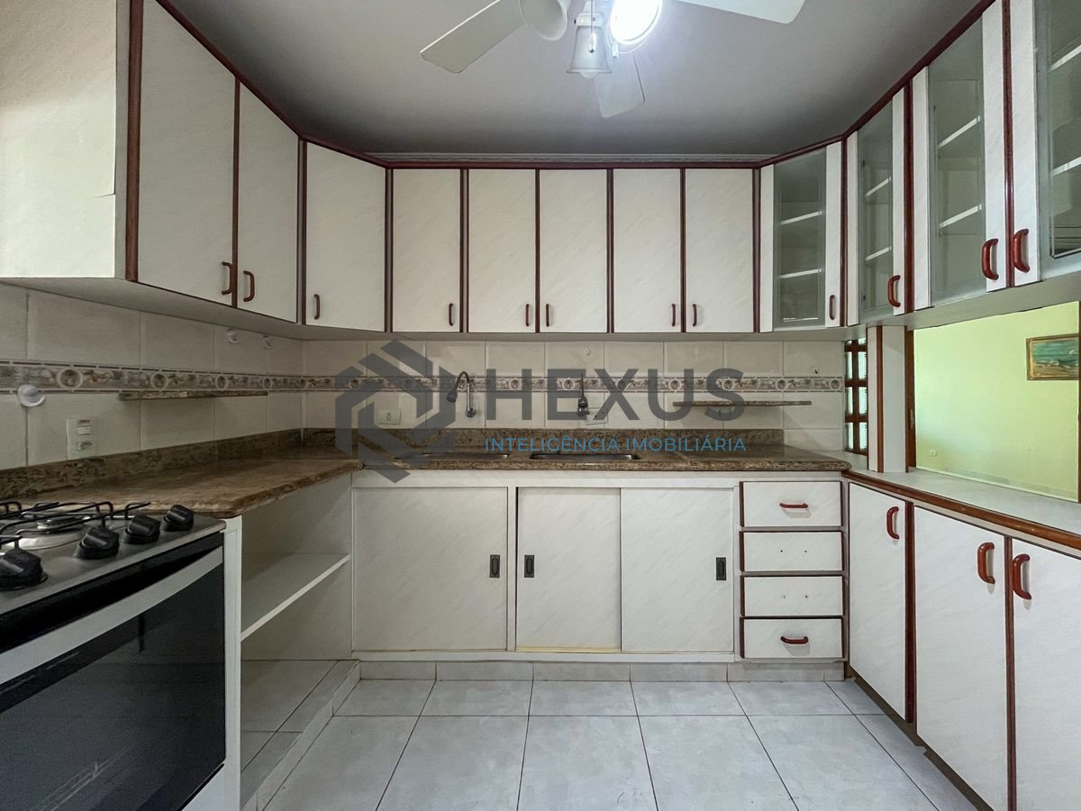 Foto 34 de Apartamento com varanda e lazer nas Pitangueiras, Guarujá