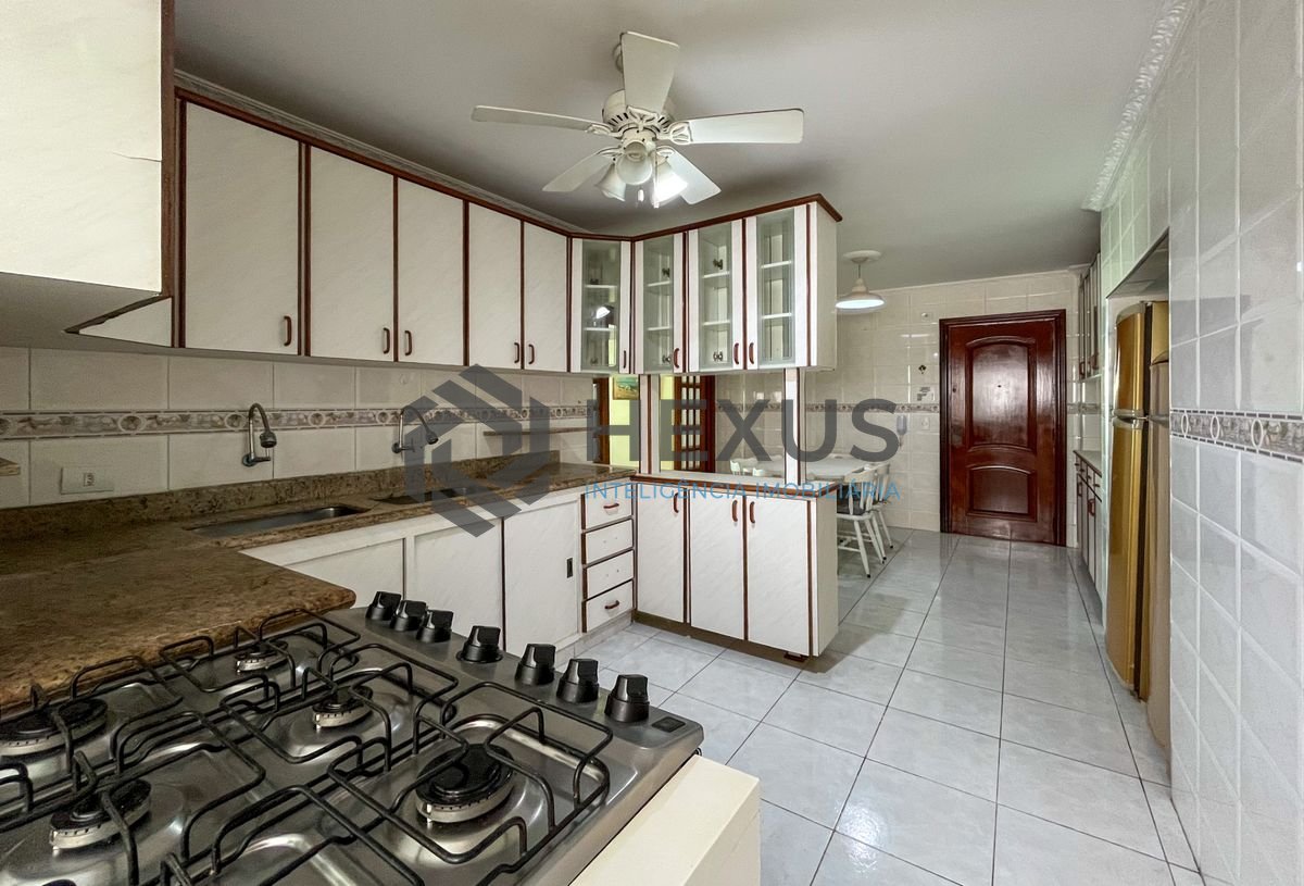 Foto 33 de Apartamento com varanda e lazer nas Pitangueiras, Guarujá