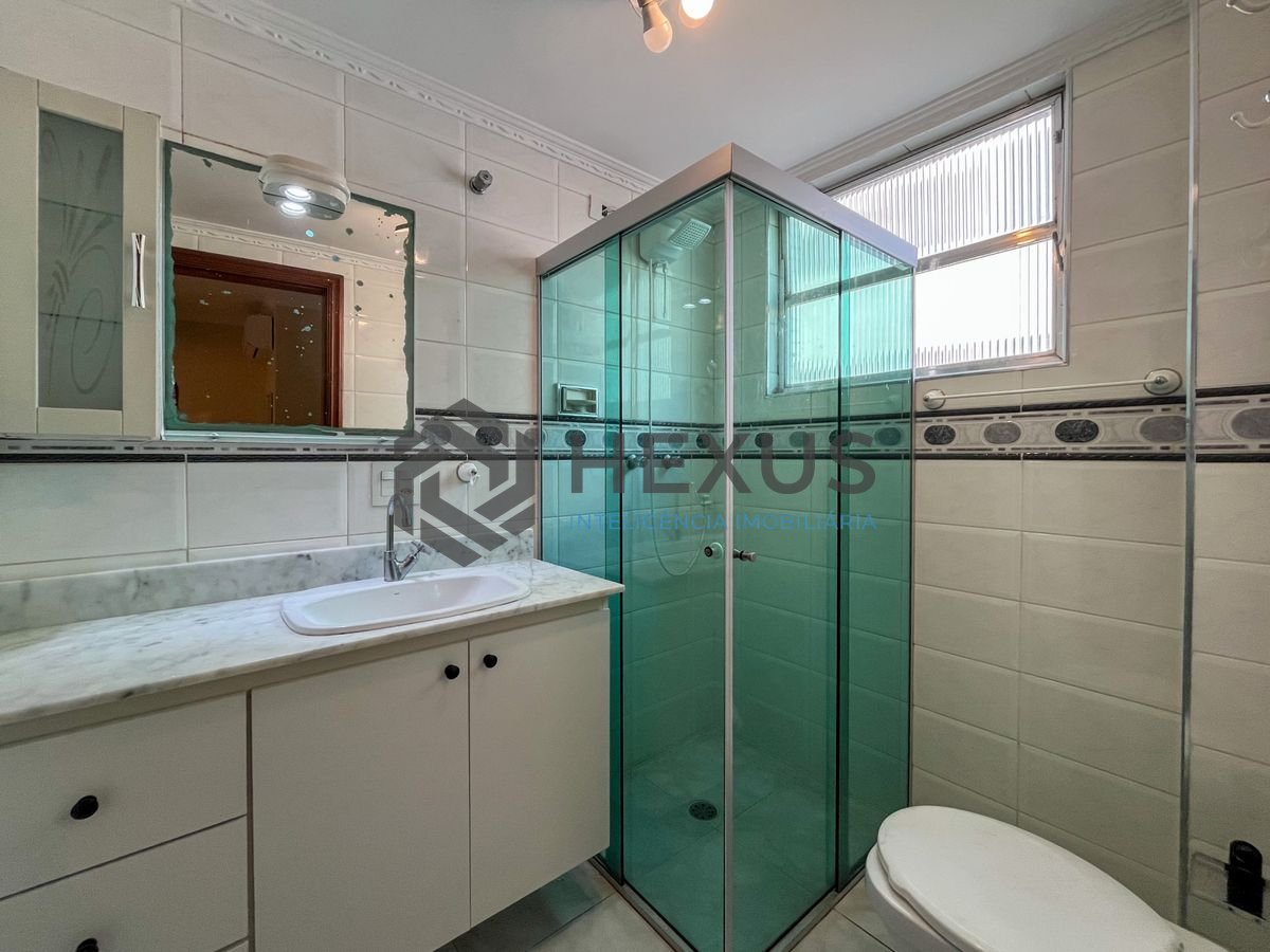 Foto 28 de Apartamento com varanda e lazer nas Pitangueiras, Guarujá