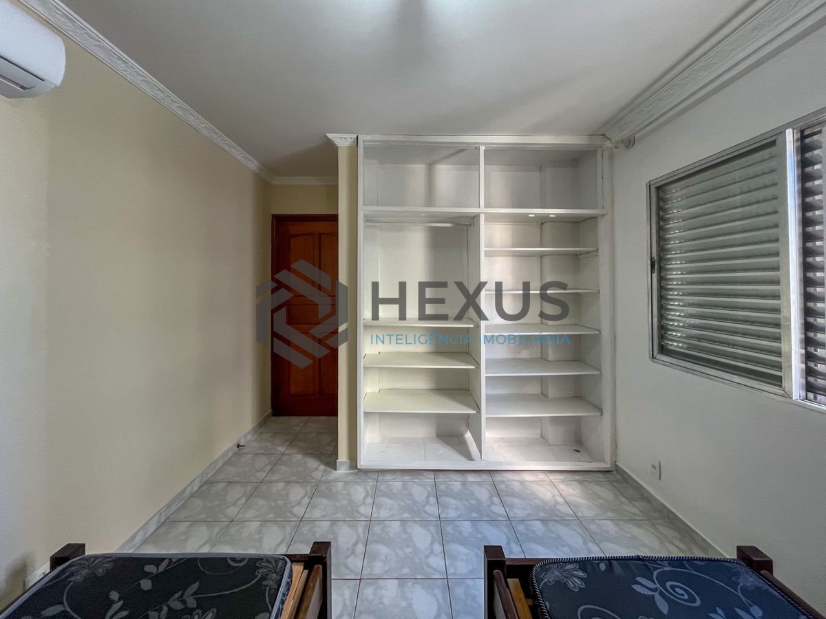 Foto 18 de Apartamento com varanda e lazer nas Pitangueiras, Guarujá