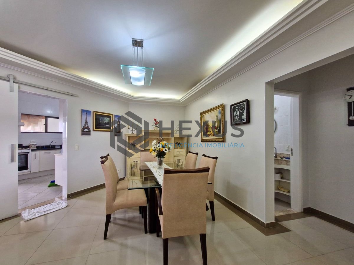 Foto 7 de Apartamento reformado com varanda vista mar a 150m da praia nas Pitangueiras, Guarujá