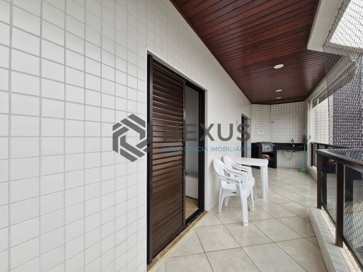 Foto 29 de Apartamento reformado com varanda vista mar a 150m da praia nas Pitangueiras, Guarujá