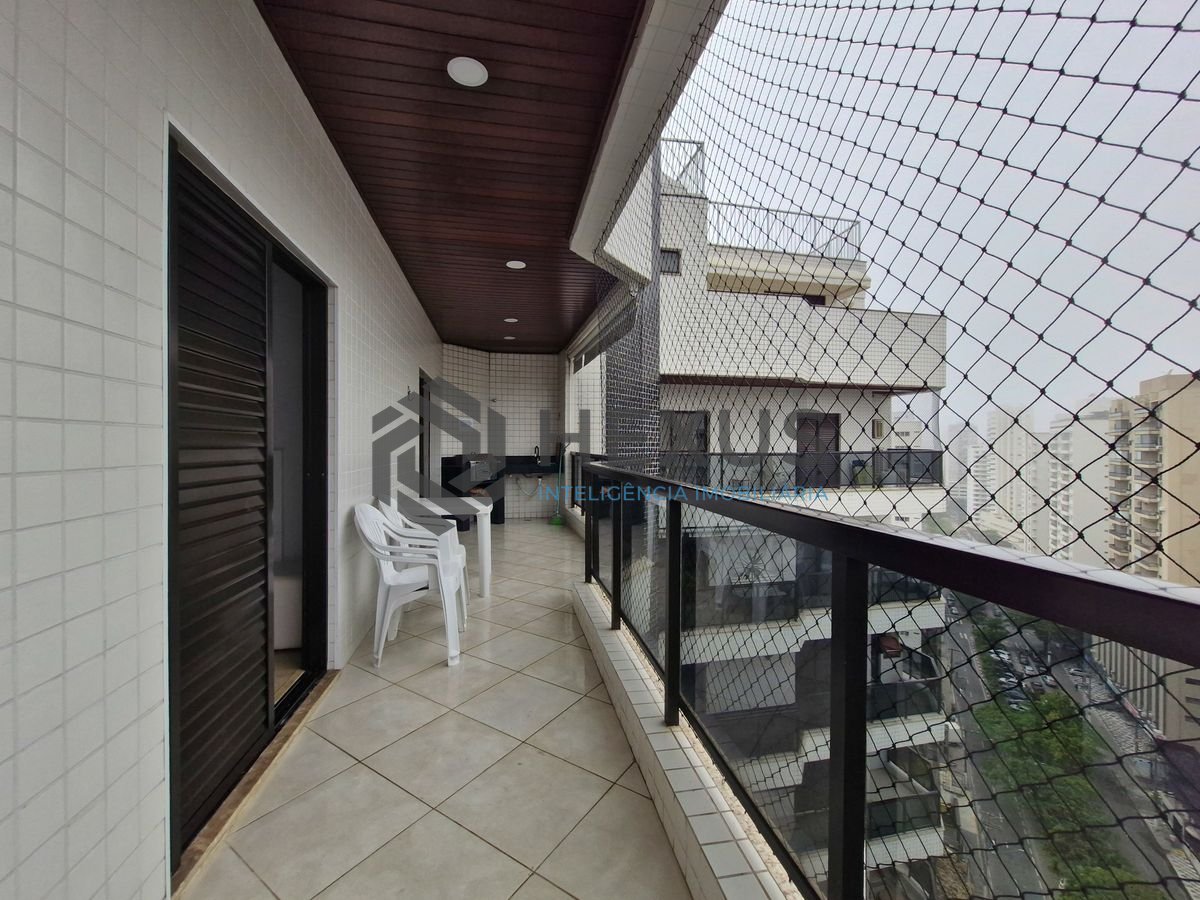 Foto 28 de Apartamento reformado com varanda vista mar a 150m da praia nas Pitangueiras, Guarujá