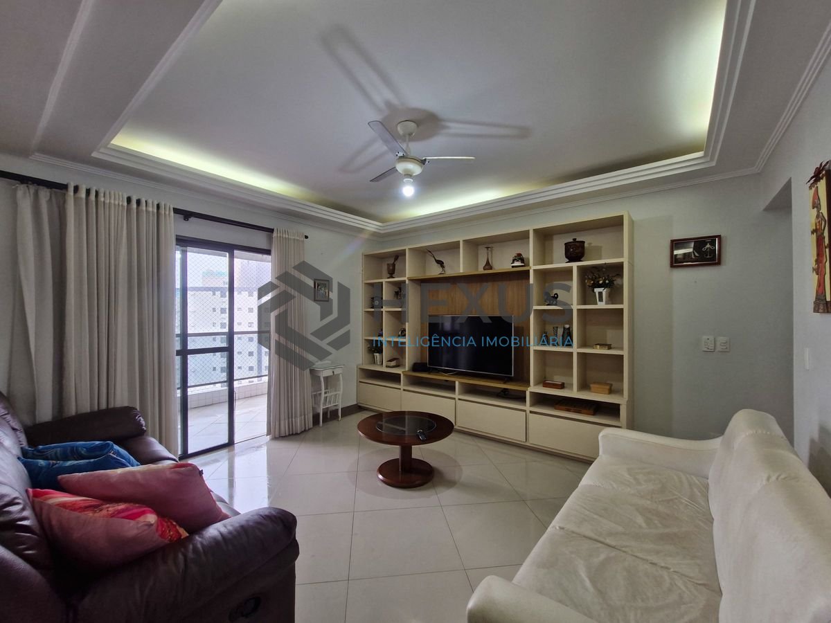 Foto 8 de Apartamento reformado com varanda vista mar a 150m da praia nas Pitangueiras, Guarujá