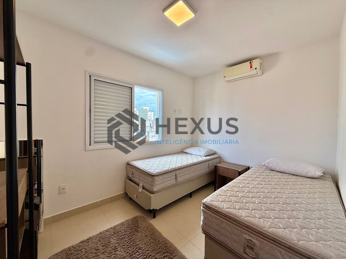 Foto 27 de Apartamento reformado com varanda e lazer a 400m da praia na região da Brunela na Enseada, Guarujá