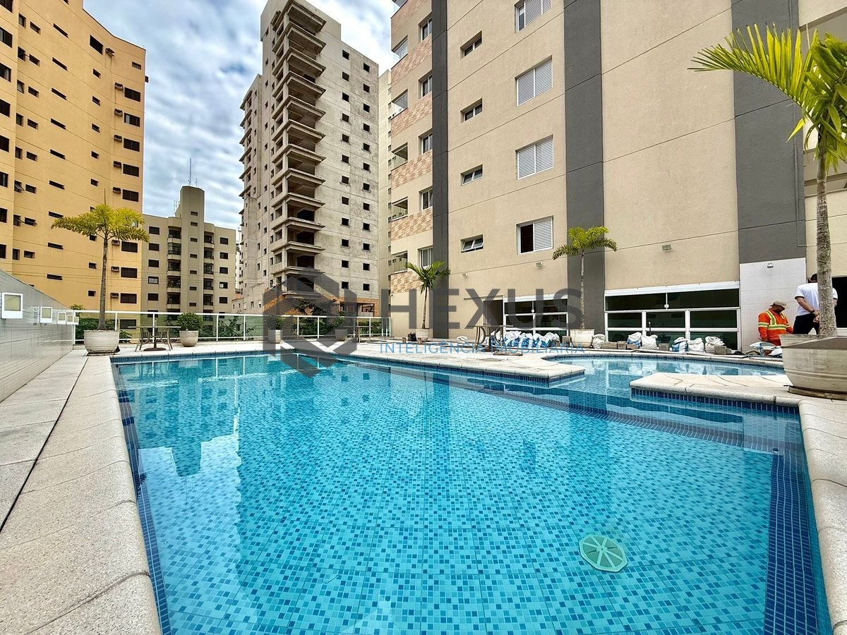 Foto 33 de Apartamento reformado com varanda e lazer a 400m da praia na região da Brunela na Enseada, Guarujá