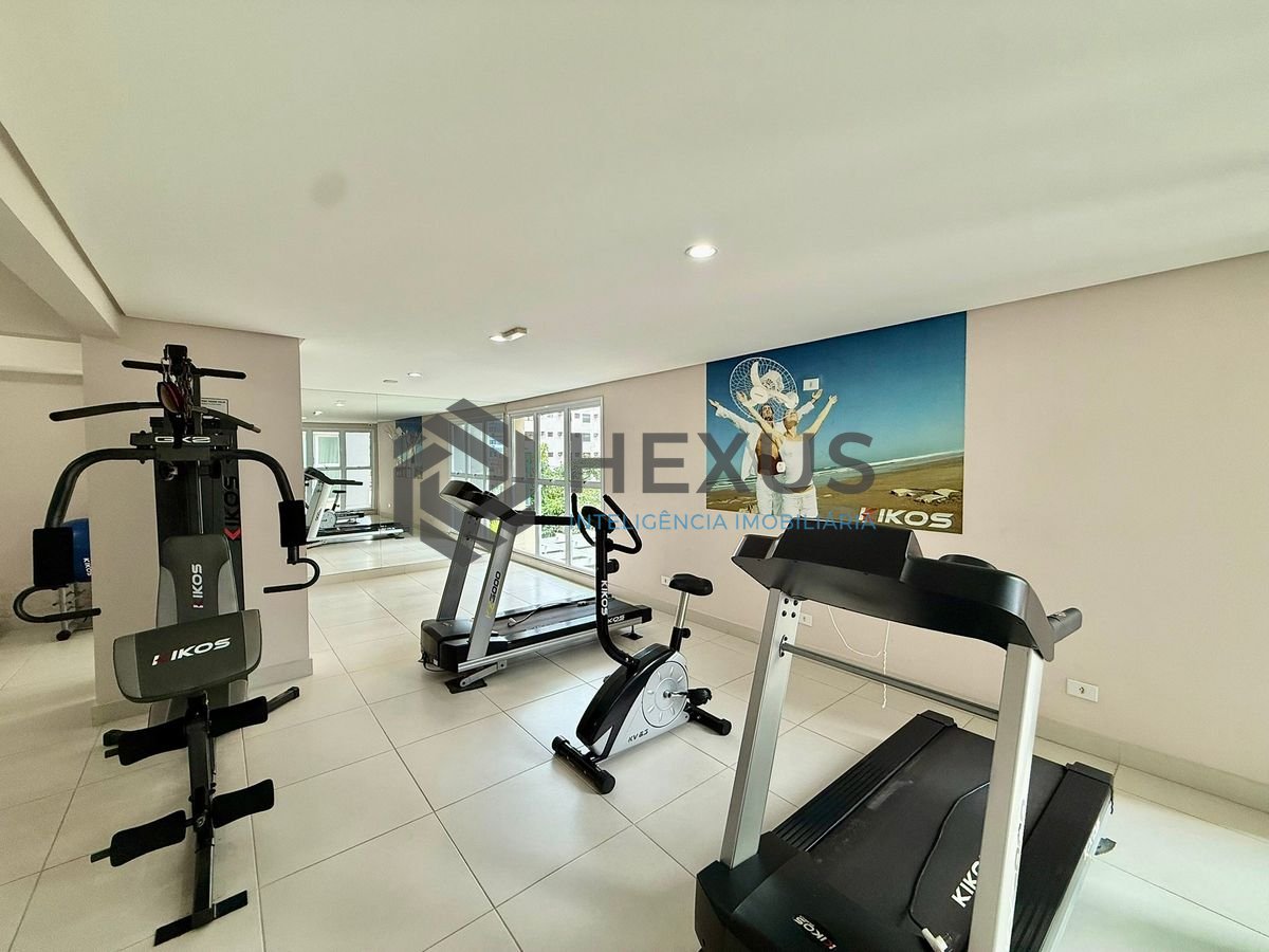 Foto 35 de Apartamento reformado com varanda e lazer a 400m da praia na região da Brunela na Enseada, Guarujá