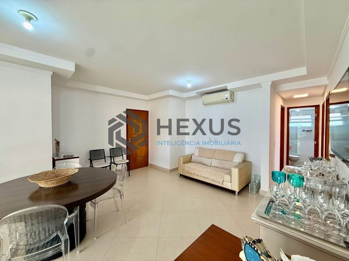 Foto 13 de Apartamento reformado com varanda e lazer a 400m da praia na região da Brunela na Enseada, Guarujá